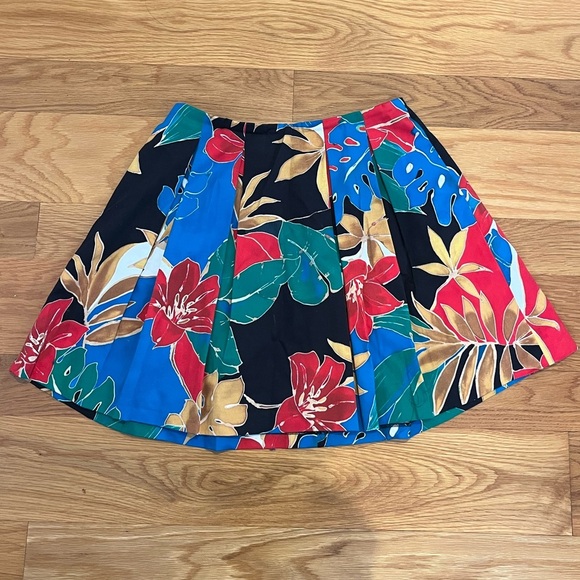 Alice + Olivia Floral A-Line Skirt - Picture 2 of 6